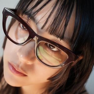 Mizuki Yamamoto Instagram - ⋆⸜☾⸝‍⋆

BURBERRY  Eyewear

キャットアイなデザイン。
太めのフレームが、
私にはなんだか新鮮。
ハンサムでも、女らしくもある感じ。

#Burberry ​
#Burberryeyewear #Ad​