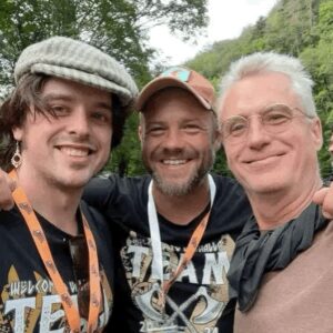Moe Dunford Instagram - Wonderful couple of days , 🇩🇪 @proudnerdconventions  out in the woods 🐕 ⛰️🦉🔥 🌲 🪓  #Vikings 
*oh & @olde_world_craftworks @dancing.shieldmaiden congrats on yere wedding!* 🤪🥂