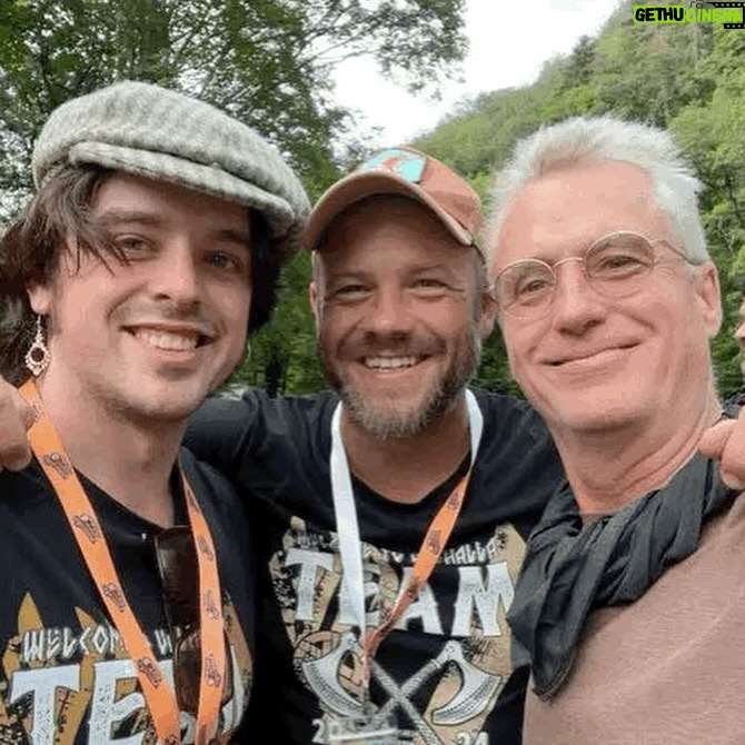 Moe Dunford - 2.7K Likes - Wonderful couple of days , 🇩🇪 @proudnerdconventions out in the woods 🐕 ⛰️🦉🔥 🌲 🪓 #Vikings
*oh & @olde_world_craftworks @dancing.shieldmaiden congrats on yere wedding!* 🤪🥂