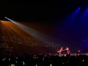 Moe Kamikokuryo Instagram - ⁡
⁡
6/19 
⁡
ANGERME CONCERT 2024 SECRET SECRET
佐々木莉佳子 FINAL「愛情の世界へ、君もおいでよ」
横浜アリーナ公演。
⁡
ありがとうございました！！
⁡
完全燃焼。。。❤️‍🔥
⁡楽しすぎた〜〜！！

⁡
佐々木さん卒業おめでとうございます🌻
優しくて温かい佐々木さんが大大大好き🥰
これからの佐々木さんの未来に幸あれ！🤞🏻💫
⁡
⁡
⁡
⁡
#アンジュルム
#angerme
#アンジュルムと愛情の世界
#BIGLOVE💛💛💛
⁡
⁡