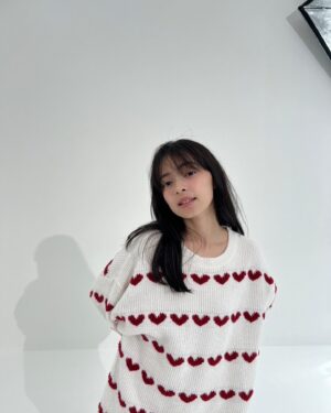 Moe Kamikokuryo Instagram - ⁡
⁡
⁡
表紙をやらせていただいた、
⁡
ar12月号🤍🩵💙 
⁡
みなさんチェックして頂けましたか〜？？
⁡
⁡
#ar
#ar12月号