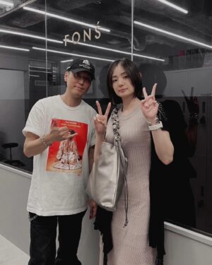 Moemi Katayama Instagram - ✂︎

いつもお世話になってる
FONS'にいってきました

いつもと違う髪型にしてもらったのですが
本当にとても良い！🌿
こういう髪型は私、骨格的に似合わないか？
って思ってたけど
堀川智明さんが完璧に似合わせてくださいました
感謝しかありません🥹🙏🍀

髪が綺麗になると
全ての美容も気合いが入る！

ひっそりと肌ケア、ダイエット
がんばってます...!!
夏の日差しに負けないよ🪼

#fons #北青山 #表参道 #堀川智明 さん #moemikatayama