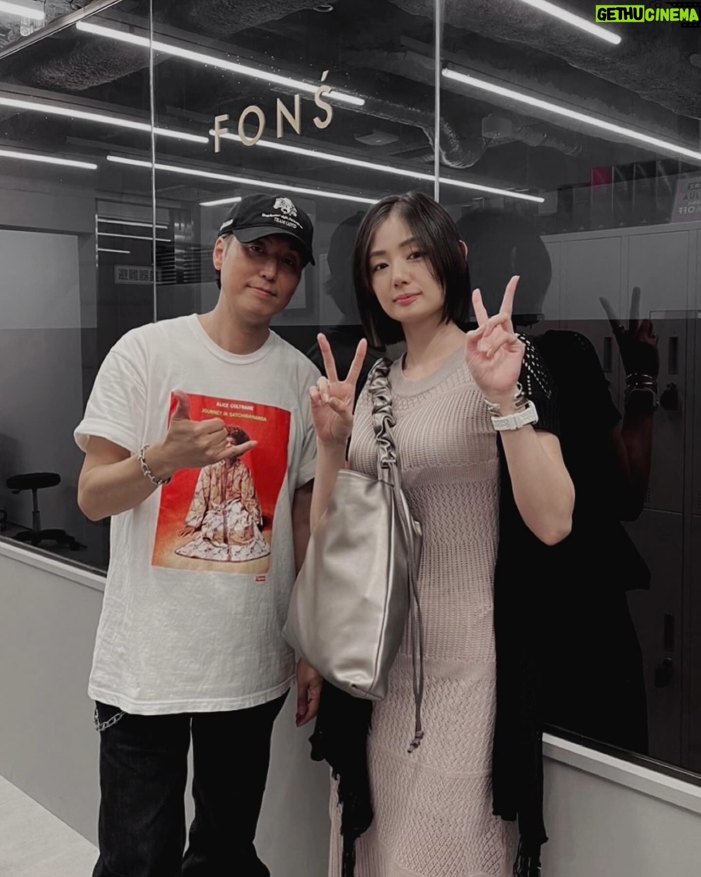 Moemi Katayama - 5.4K Likes - ✂︎
いつもお世話になってる
FONS'にいってきました
いつもと違う髪型にしてもらったのですが
本当にとても良い!🌿
こういう髪型は私、骨格的に似合わないか?
って思ってたけど
堀川智明さんが完璧に似合わせてくださいました
感謝しかありません🥹🙏🍀
髪が綺麗になると
全ての美容も気合いが入る!
ひっそりと肌ケア、ダイエット
がんばってます...!!
夏の日差しに負けないよ🪼
#fons #北青山 #表参道 #堀川智明 さん #moemikatayama