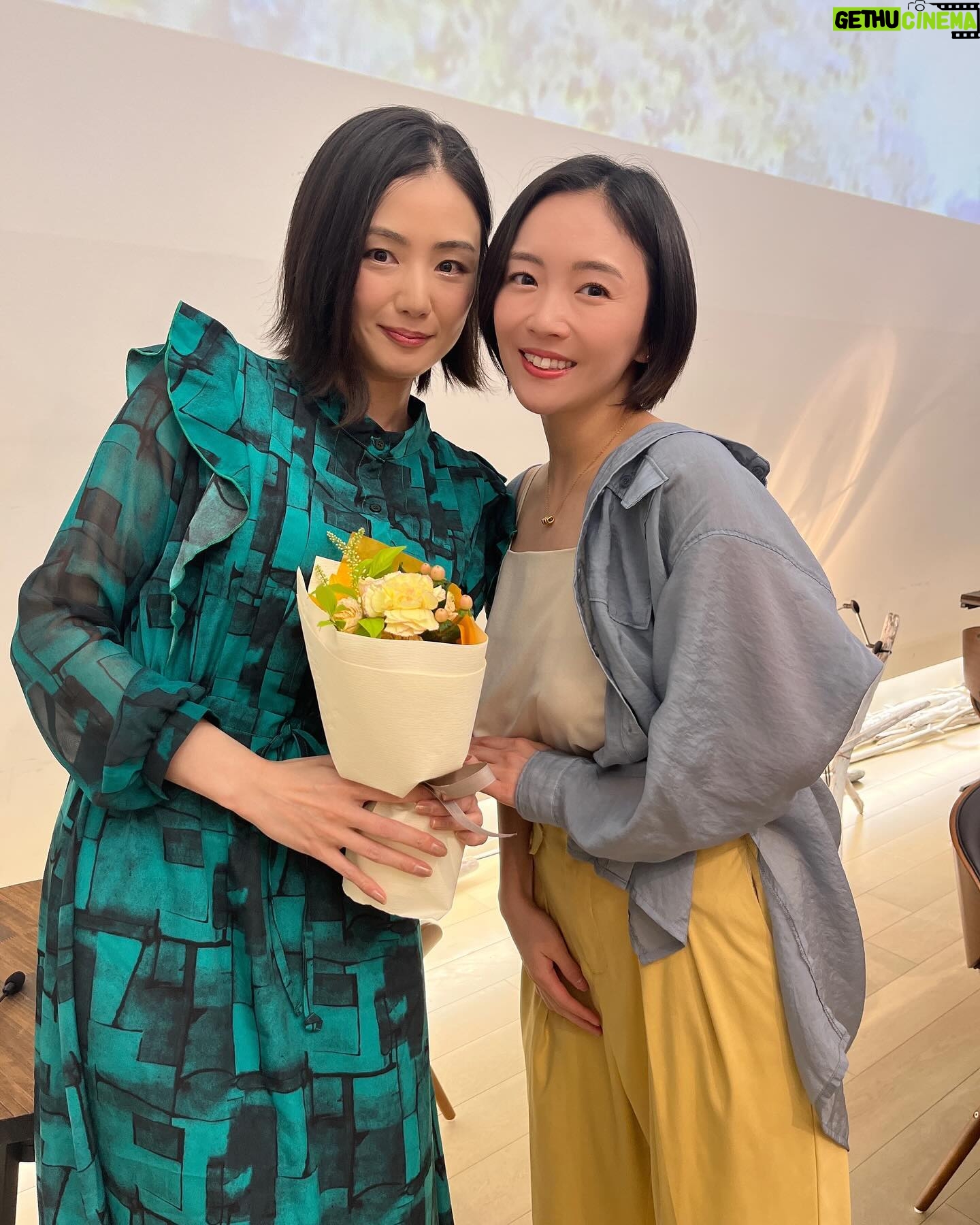 Moemi Katayama - 4.3K Likes - 🔥
1話3分新感覚ドラマアプリBUMP
『愛の炎罪〜人気ママタレの裏の顔はモンスターでした。〜』
にセイラ役で出演しました!
私は、11話のみの出演です
園都さんと初めてお会いできましたが
ほんとうに素敵な方で、
演じているエレナのクズっぷりも
最高です☺︎
ちなみに3枚目は
監督から花束をいただいた時💐
ふたりとも勢いがすごい😂
ぜひご覧ください
#bump #愛の炎罪 @bump_drama #moemikatayama