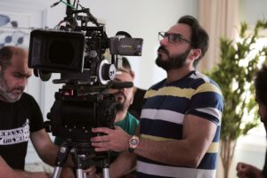 Mohamed Gomaa Instagram - behind the scenes from my new tv series  #عوده_خالتي  with the legend @hudahussain produced by @eaglefilmsprod 
#هدي_حسين #جمال_سنان #فرح_الصراف #نورا_بالالف #عوده_خالتي #production #behindthescenes #filming #story #storyteller