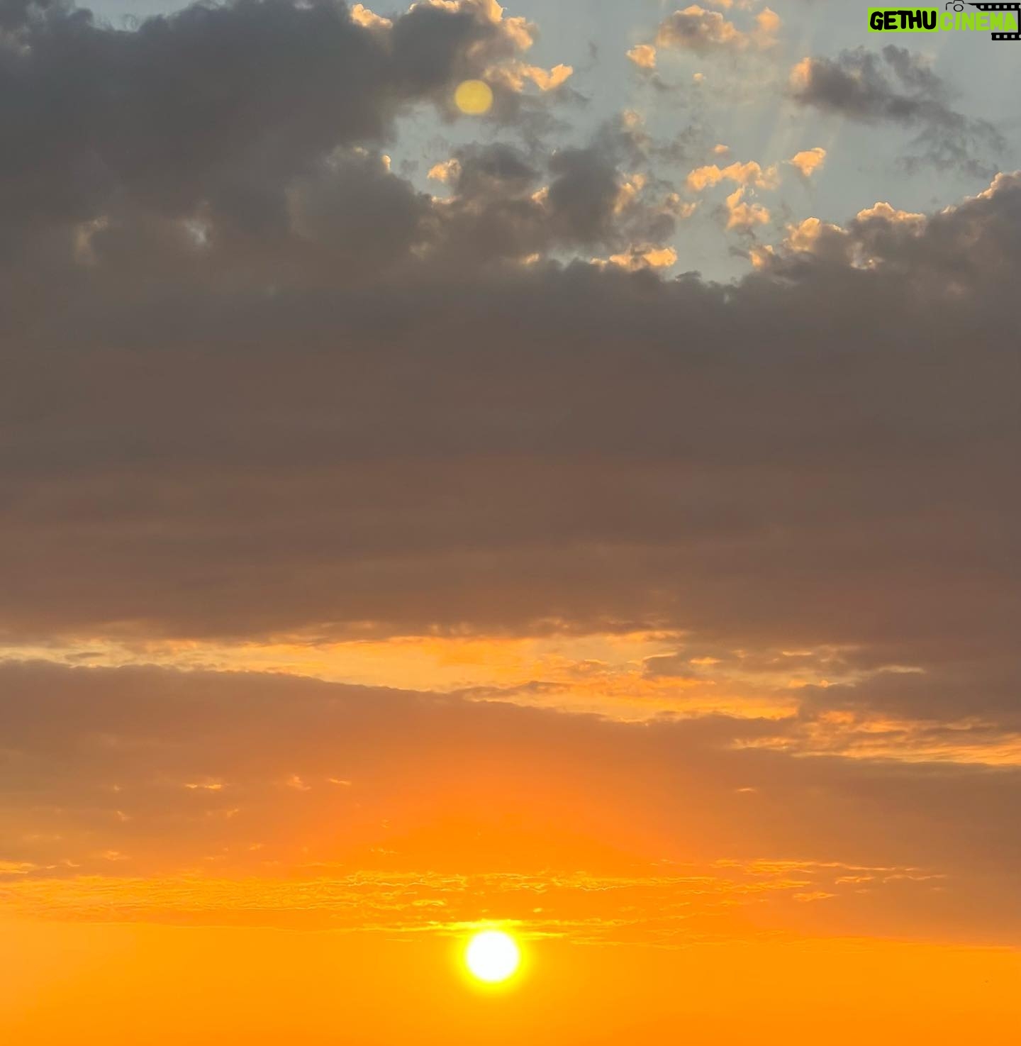 Mohamed Gomaa - 2.1K Likes - Beautiful sunsets proof that endings can be beautiful too . ✨✨✨
