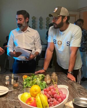 Mohamed Gomaa Instagram - The most powerful person in the world is the storyteller ,, #stevejobs 
من كواليس #مسلسل_هروب 
It’s always a pleasure working with amazing people and amazing actors #شجون_الهاجري  @shoooj @mohammed_alalawii @bassemmoughnieh @jessy_abdo  @carolabboud8 @lilianenemryofficial1 @amaltalebofficial