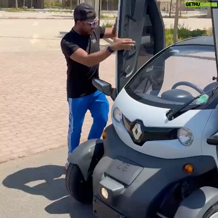 Mohamed Osama - 30.1K Likes - الحمد لله جبت رُبع العربيه اللى بحلم بيها 😂❤️