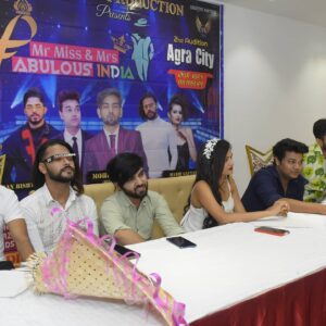 Mohd Talib Instagram - Agra audition.  @bouncerproduction
Show @mrmissmrsfabulousindia
With @realnikku__
@sakshijaiswal224
@mevaibhav0662officially @i_m_david07 @karanbishtofficial @pk_photography8115 @maahiqueen4121 . 
। 
। 
। 
। 
। 
. 
। 
#modellife #modelling #bouncerproduction #mohdtalibofficially #cast #casting #mrmissmrsfabulousindia #internationalrunwayfashionweak
#irfw
#mrindia