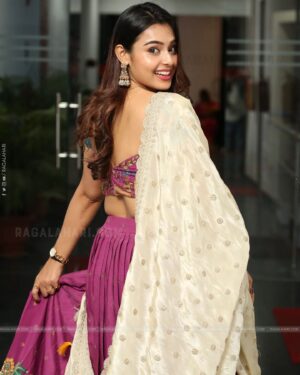 Mokksha Instagram - This is the day.. Alanaati Ramachandrudu film successfully running on theatres ❤️ 
We did it team @hyniva_creations @akashthefilmmaker01 @sashanktirupathi ✌️❤️🤩🎉
Costume designed and styled by @the_90s_label Ankitha garu 
Thanks @arunkumar_2809  for collecting the pics and sending me ❤️🙏
Thanks to the Telugu audience and Media ❤️🙏🥲