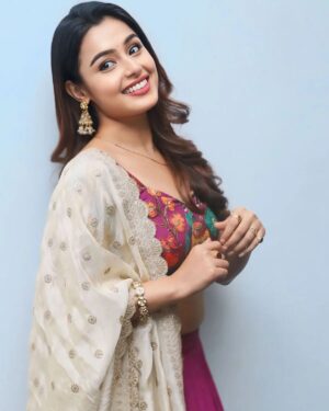Mokksha Instagram - This is the day.. Alanaati Ramachandrudu film successfully running on theatres ❤️ 
We did it team @hyniva_creations @akashthefilmmaker01 @sashanktirupathi ✌️❤️🤩🎉
Costume designed and styled by @the_90s_label Ankitha garu 
Thanks @arunkumar_2809  for collecting the pics and sending me ❤️🙏
Thanks to the Telugu audience and Media ❤️🙏🥲