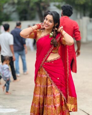 Mokksha Instagram - Before the new beginning I reached out to Shakti Peddamma thalli and once again went to her to close the dot of the circle … 🙏🏻😊
Alanaati Ramachandrudu (@yourkrishnavamsi )2nd Aug tomorrow hits the theatres..❤️🥰😍
Captured by @kiran_i_con_ 
Wearing @sarva.vastra