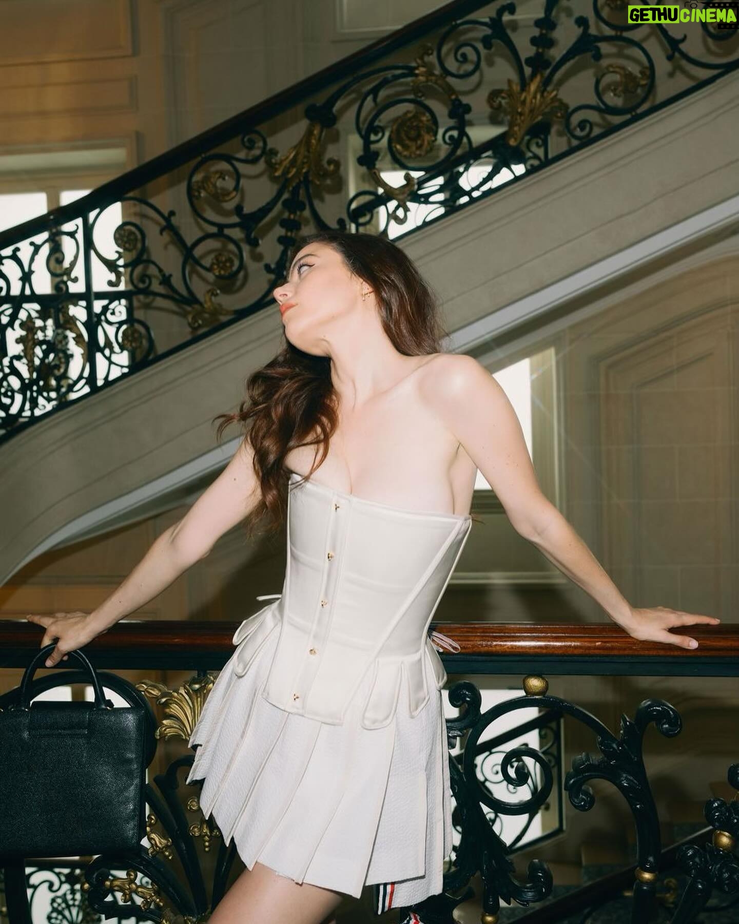 Molly Gordon - 44.9K Likes - @thombrowne