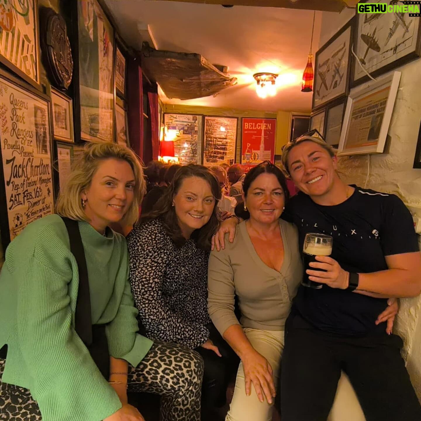 Molly McCann - 13.2K Likes - Kerry never disappoints 💚💛 down time that’s good for the soul! Family time well spent, feeling very grateful! Can’t wait for the next trip with me Fambo and doggos! 💙🤍
