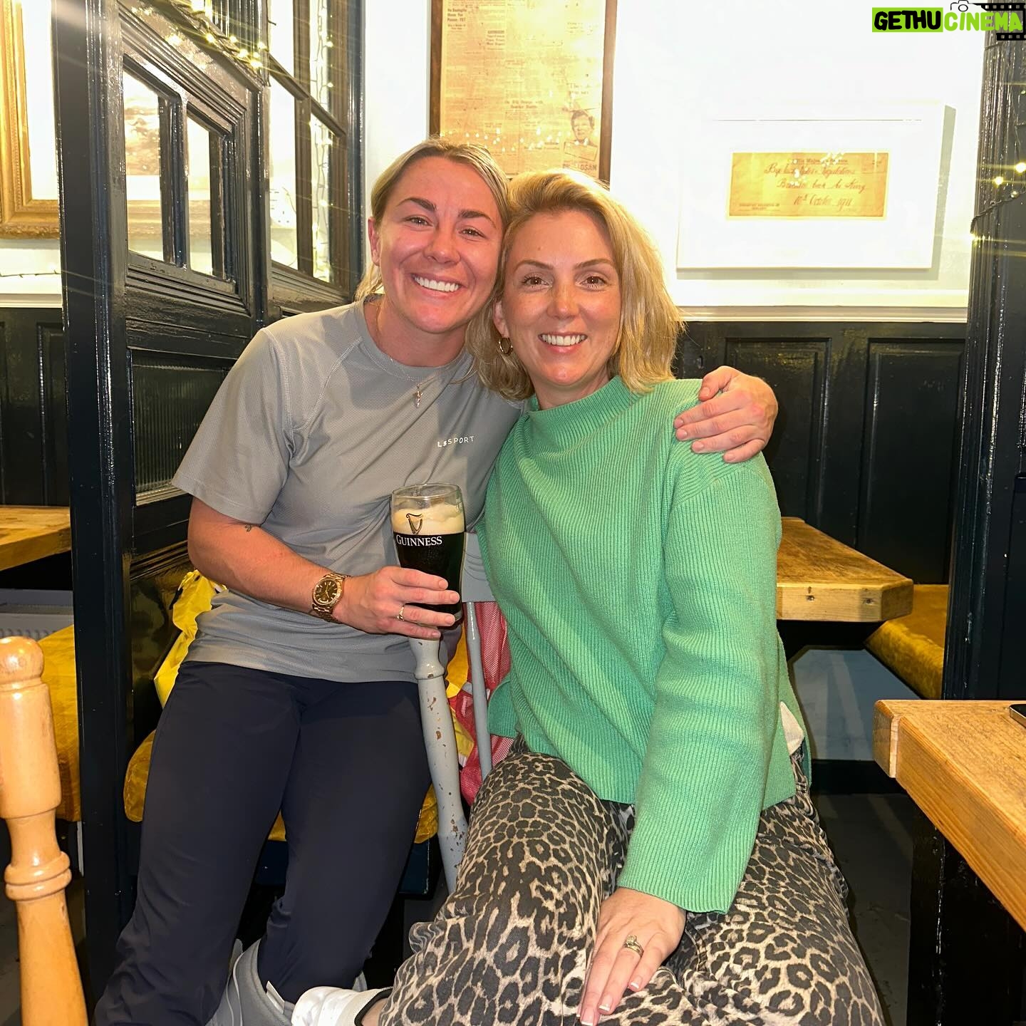 Molly McCann - 13.2K Likes - Kerry never disappoints 💚💛 down time that’s good for the soul! Family time well spent, feeling very grateful! Can’t wait for the next trip with me Fambo and doggos! 💙🤍