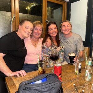 Molly McCann Instagram - Kerry never disappoints 💚💛 down time that’s good for the soul!  Family time well spent, feeling very grateful!  Can’t wait for the next trip with me Fambo and doggos! 💙🤍