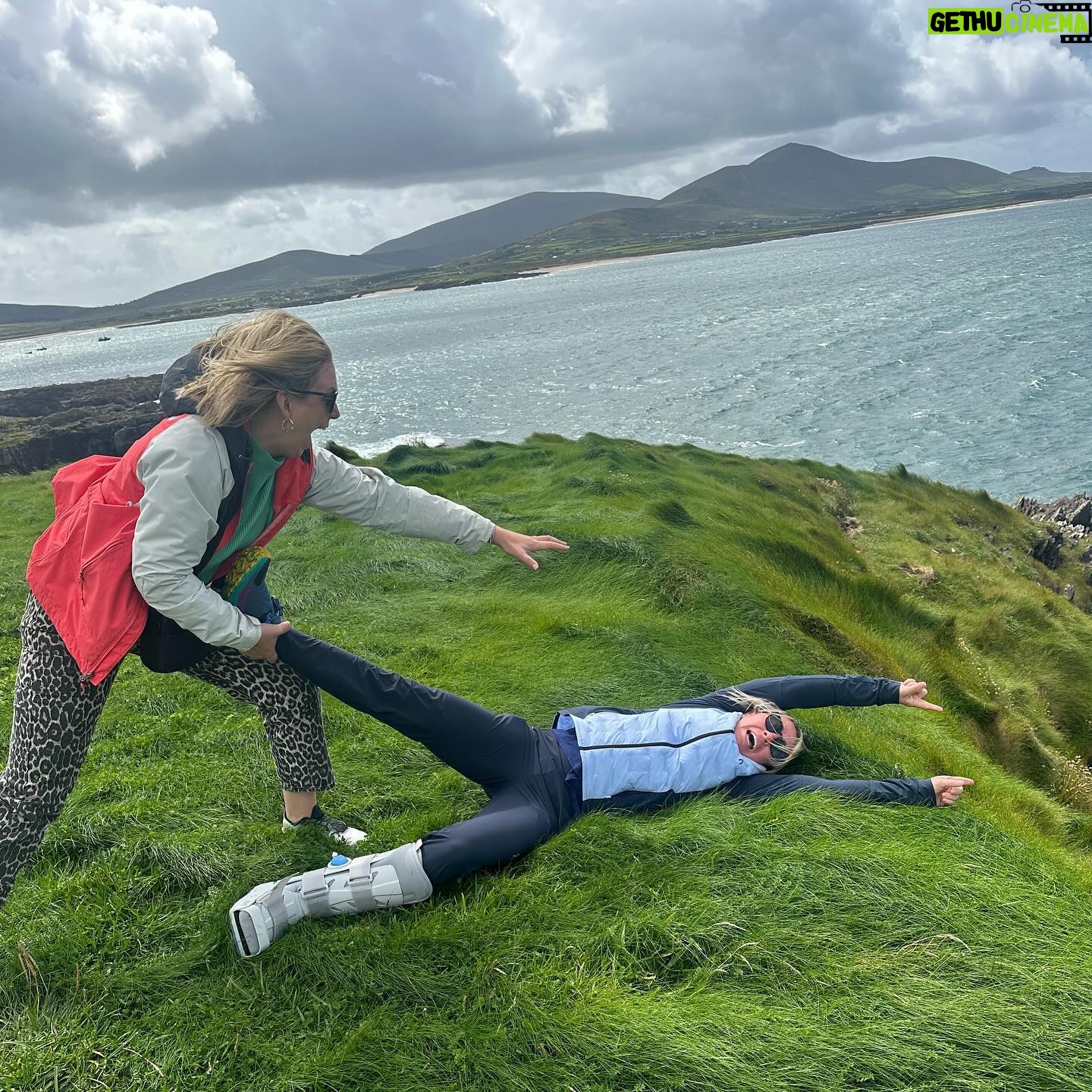 Molly McCann - 13.2K Likes - Kerry never disappoints 💚💛 down time that’s good for the soul! Family time well spent, feeling very grateful! Can’t wait for the next trip with me Fambo and doggos! 💙🤍