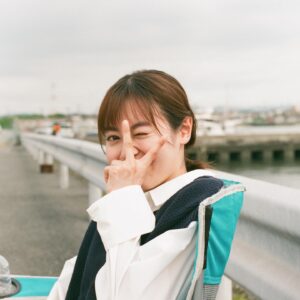 Momoko Tanabe Instagram - ドラマ お迎え渋谷くん
ご覧いただきありがとうございました！
⁡
このチームだからこそ挑めたことが沢山ありました。感謝ばかりです。
愛花と共に駆け抜けた日々、最高でした!!
火曜日のこの時間が毎週の癒しだったよ、と
多くの皆さんに言ってもらえて
そんな物語をお届けできて、
ひたすらに嬉しかった
“心込めて作ってよかったーー！”
毎回そう思う瞬間です
DVD BOXの発売も決定🩴🌸
ぜひ何度でも癒されてくださいね☺️
沢山の写真たちと共に
また愛花で皆様にお会いできますように。
⁡
#お迎え渋谷くん
#pr