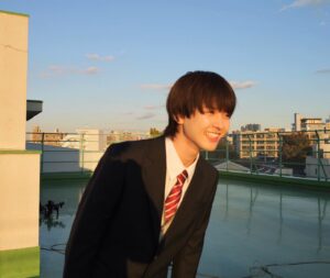 Momose Takumi Instagram - ・
最近お仕事で制服を着る機会が多くて現役の時より着てるんじゃないかと思う21歳今日この頃です

超十代チャンネル観てね🙃
#超十代