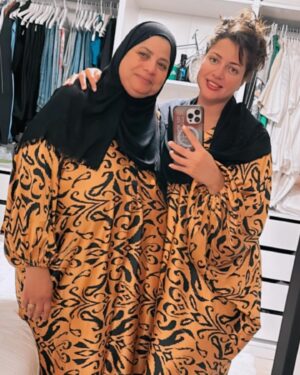 Mona Farouk Instagram - من صلاة العيد 
كل سنه وانتم طيبين وحلوين ومبسوطين يارب العالمين 🙏🏻
#عيد_اضحي_مبارك  #صلاة_العيد  #صلاة #عيد_مبارك  #عيد  #عيد_سعيد  #oops  #alhamdulillah  #eidmubarak #tiktok #onthisday #instagram