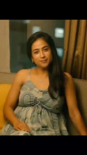 Mona Kakade Instagram - The complete scene from the movie HOTSPOT🤩
Though it’s going on some speed mode ,
I suggest you watch the film for the original pace of the dialogues ☺️ streaming now on @primevideoin @ahatamil 

It was very different genre for me performing this character .
All I love about this scene is the lighting for this scene and framing ( It makes me look so pretty , Thankyou @gokul_benoy ) 

A special mention @vignesh_karthick88 for bringing out the best  modulation for the scene during dubbing 😇

#monabedre 
#actor 
#scene 
#instagood 
#trending
