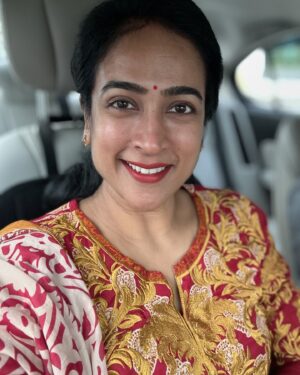 Mona Kakade Instagram - Today is my Day 😇
Living each day to the fullest 🫰🏽
Making the most of what life has to offer 💕

#monabedre 
#actor 
#post 
#picoftheday 
#photooftheday 
#instagood