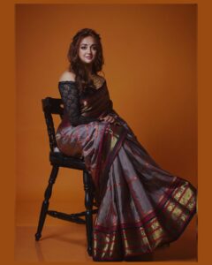 Actress Monali Thakur HD Instagram Photos and Wallpapers July 2024
