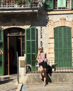 Actress Monet Mazur HD Instagram Photos and Wallpapers August 2024