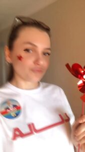 Actress Monica Iozzi HD Instagram Photos and Wallpapers January 2023