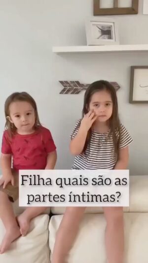 Monica Iozzi Instagram - Educação sexual precisa começar na infância. Vocês, mães e pais, conversam com seus filhos sobre o assunto?

via @mrspaulastreet
Repost de @midianinja

Siga @planetaella para saber mais sobre feminismos diversos

#EducacaoSexual