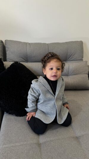 Monick Camargo Instagram - This morning, getting her ready for Father’s Day! ♥️

Eu não podia guardar essas imagens só pra mim!! 
É cansativo , mas é tão delicioso, esses momentos.
E não é romantizando não , pq eu tenho meus momentos de cansaço , de stress, e de querer tempo só pra mim… mas vale tanto , mas tanto a pena.
Tenham filhos! N deixem de viver essa experiência!