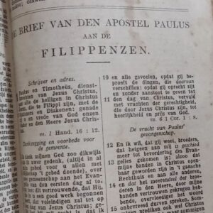 Monty Tiwa Instagram - Menemukan Alkitab Belanda dari pernikahan Opa dan Oma saya yg menikah di bulan November tahun 1939. (Horonius Seba dan Maria Charlotte Kansil).
Alkitab yg dicetak di Amsterdam thn 1935, sudah lebih tua usianya dari Republik Indonesia dan menjadi saksi bisu dari gerakan penginjilan Zending oleh pemerintahan Hindia Belanda di masa pra kemerdekaan.