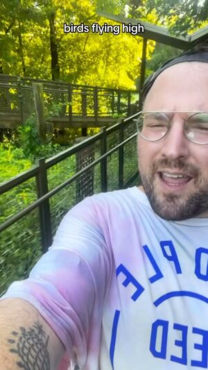 Morgxn Instagram - 8  miles DOWN and if you didnt know im training for the @nycmarathon in November while raising money for @twloha - which provides mental health support for ALL people 💕 

so here’s a little post run song with an appropriate edit for #feeling 😜 
.
.
.
.
.
.
.
.
.
#marathontraining #nycmarathon #roadrunner #runner #runtok #feelinggood