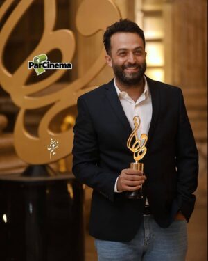 Mostafa Zamani Instagram - .
تندیس حافظ🏆 بهترین بازیگر مرد درام تلویزیون برای بازی در "سریال نهنگ آبی"
بیستمین جشن تلویزیونی و سینمایی "حافظ"
شنبه ۲۵ مرداد ماه ۱۳۹۹
#مصطفی_زمانی#مصطفی#زمانی#بازیگر#بازیگران#هنرمند#هنرمندان#هنرمندان_ایرانی#ایرانی#چهره#سریال#عکس#جشن#حافظ#mostafazamani#mostafa#mustafa#actor#actors#art#artist#artists#famous#celebrity#photo#instagram#like4like#star#superstar#popular