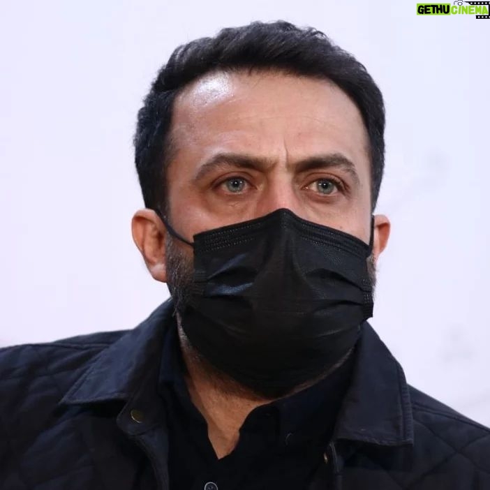 Mostafa Zamani - 9.1K Likes - 📽
نشست خبری فیلم سینمایی "عطر آلود"، به کارگردانی هادی مقدم دوست در پردیس ملت
عکس از:📸 سمیرا اسدیان
جمعه ۱۴ بهمن ماه ۱۴۰۱
چهل و یکمین جشنواره فیلم فجر
#مصطفی_زمانی#مصطفی#زمانی#بازیگر#بازیگران#هنرمند#ایرانی#فیلم#اکسپلور#عکس#اکسبلور#سینما#لایک#پرتره#سوپراستار#فیلم#عطرآلود#mostafazamani#mostafa#mustafa#art#artist#actor#cinema#celebrity#explore#like4like#famous#instagram#popular#photo
