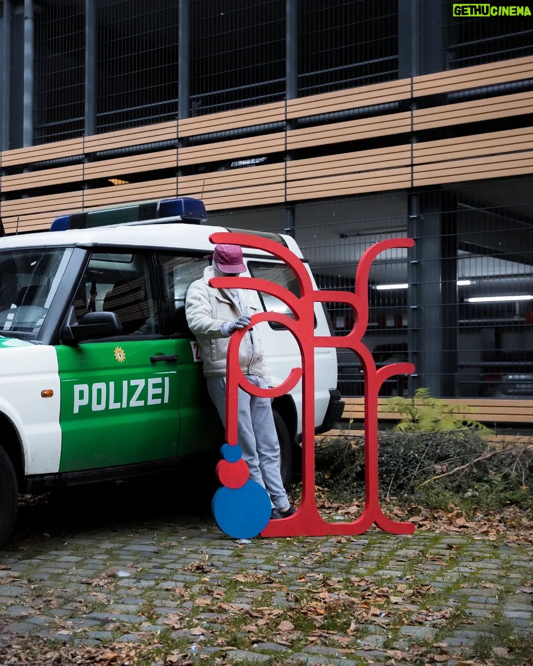 Mr. Paradox Paradise - 7.9K Likes - Letter B 📸Not stolen👍
Illegal Installation At veganz Berlin
Hotspot art Warschauer Straße.