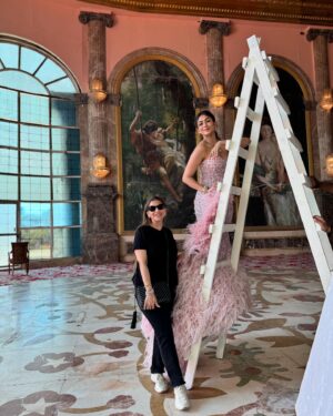 Mrunal Thakur Instagram - Living in a Pinterest board 🪄🧸🎀