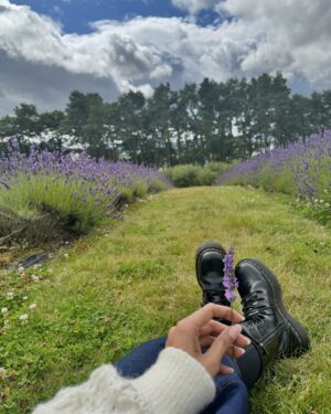 Mrunal Thakur Instagram - Dear me,

Love yourself a little bit more than yesterday. 
Make yourself a priority. 
Chase your goals. 
Be grateful for the things you have. 
Be proud of yourself. 
You are a sparkling star, you are your own rainbow. 
Celebrate yourself as always (in a lavender field)
🪻🪻🪻

#edinburgh #lavender #love