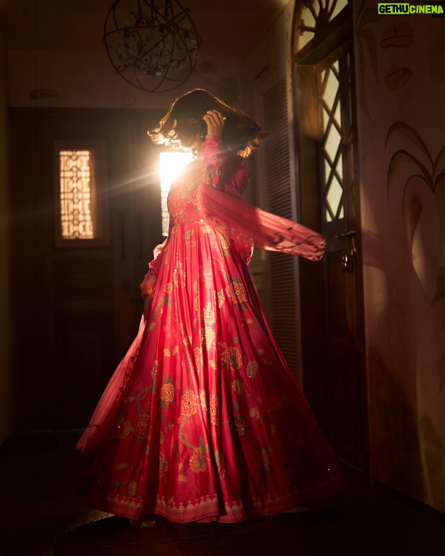 Mrunal Thakur - 2 Million Likes - Some years are for growing
But this one ….
This one is for
💗B L O O M I N G 💗