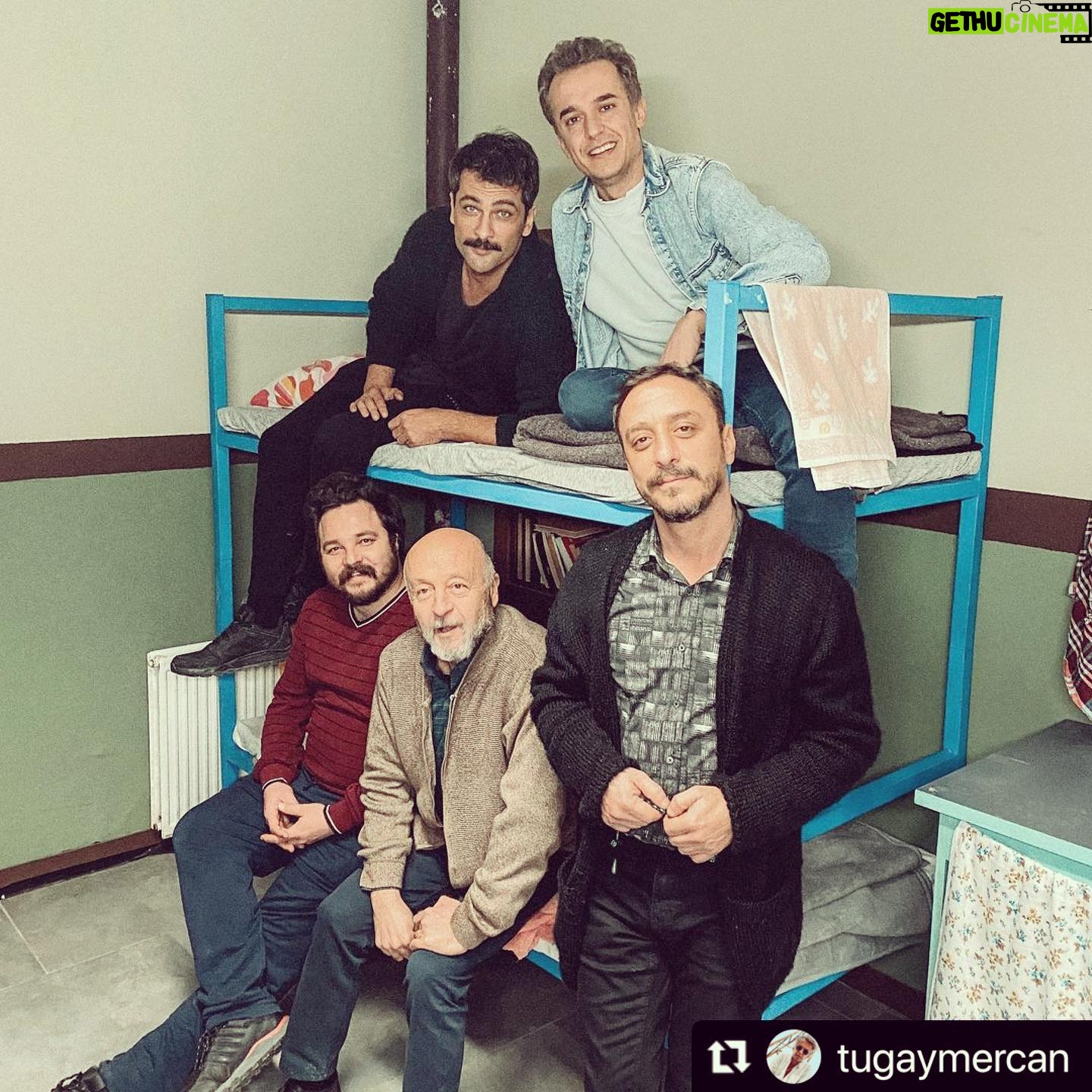 Muharrem Türkseven - 8.3K Likes - Yılın mahkumları. ❤️🔥
#Repost @tugaymercan with @make_repost
・・・
👊🏻MaHKuM👊🏻
🦸🏼♂️ @onurtuna 🕵🏼♂️ @hakansalinmis 🥷🏿 @hakankarsak 👮🏼♂️ @mhrrmtrksvn @mfyapimtv @foxturkiye @mahkumdizifox