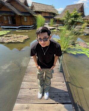 Munggaran Instagram - meni loba gaya pisan ieu budak…