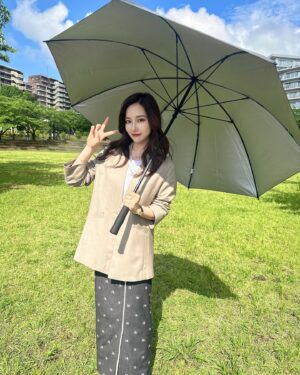 Murase Sae Instagram - #dailylook

『どうか私より不幸でいてください』
第5話ありがとうございました！

TVerで見逃し配信も是非にっ😸❣️

叫びたくなるのも納得、の景色でした😛👌🏻

#私より不幸で