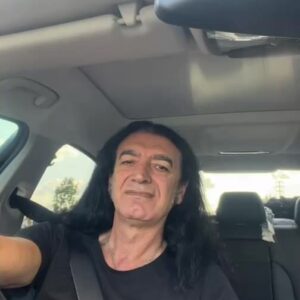 Murat Kekilli Instagram - Sakarya Kocaali konserine birkaç saat kaldı, hazır mısınız millet? KONSER SAATİ : 22:00 olarak güncellenmiştir.🤘🎸🤘🎸