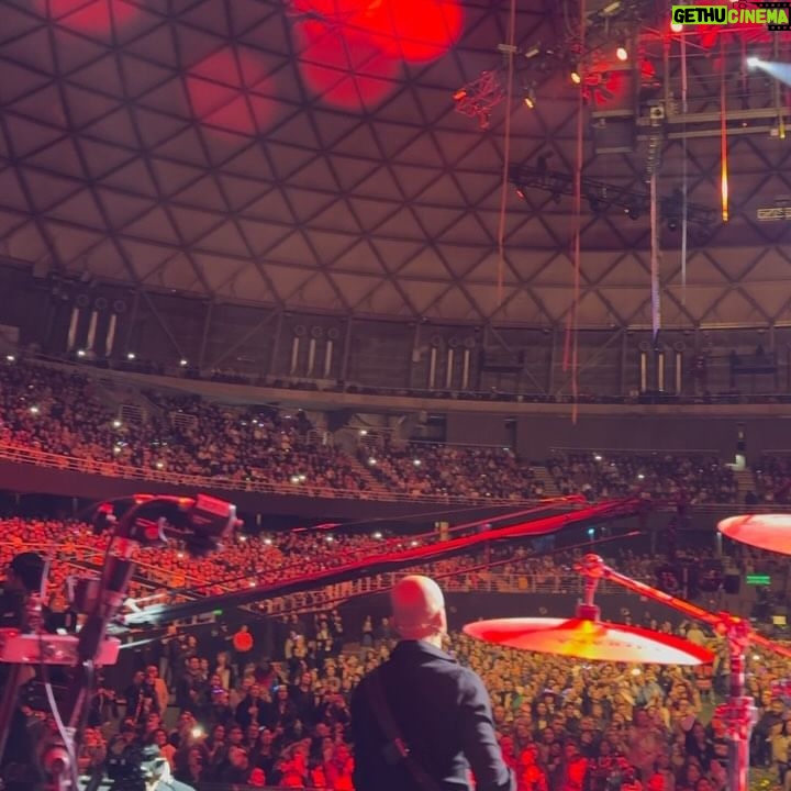 Myriam Hernández - 10.8K Likes - Aún no puedo creer la hermosa noche que vivimos el día de ayer 🤍 mi corazón no da más de felicidad por todo el amor que me brindaron en cada canción que cantamos juntos!!
Gracias infinitas por ser parte de #invencibleworldtour 🇨🇱😘
📸 @fernando.fotografias
Styling @loreheviabravo
Maquillaje @pupi.beauty
Cabello @cotte.burgosg
Asistente fotografía @weffphoto