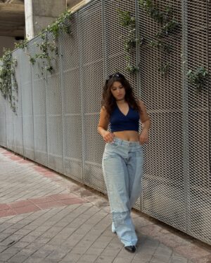 Nadia Al Saidi Instagram - 💙

@pullandbear #pullandbearcommunity