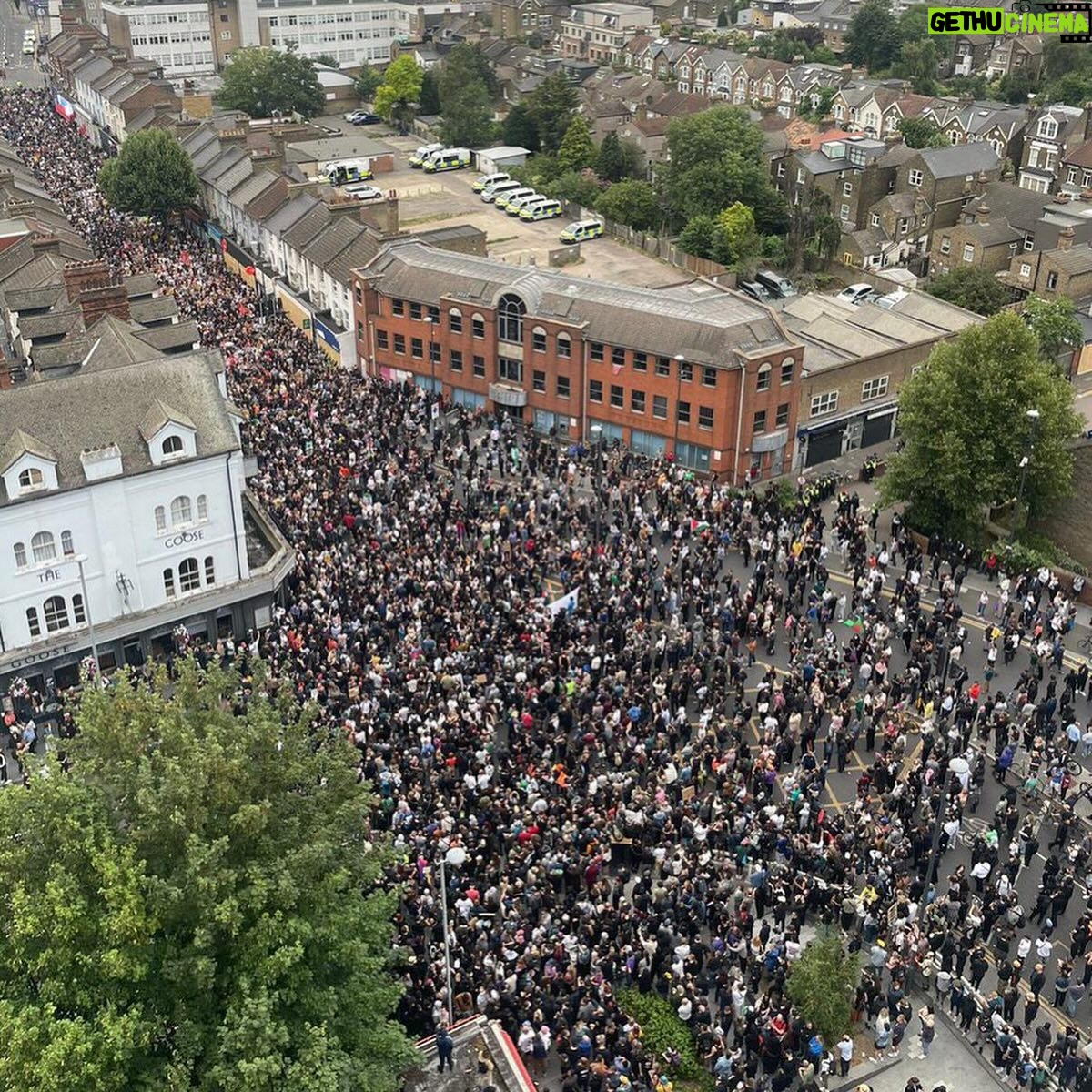 Nadia Whittome - 4K Likes - Solidarity is the antidote to the far-right’s poison.
We came together in our thousands and outnumbered them across the country.
This isn’t job done but, in a terrifying week for our communities, last night gave me hope. The fascists will be defeated ✊🏽
