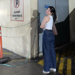 Nadila Wantari Instagram - dilarang parkir 🚫