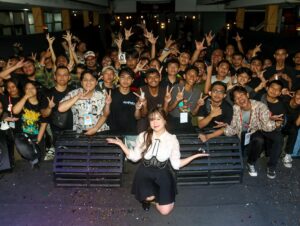 Nadila Wantari Instagram - Tasik first timer ✨

📸 @apujaruu 
🎤 @akgaudio @desound.official @imsindo.proaudio