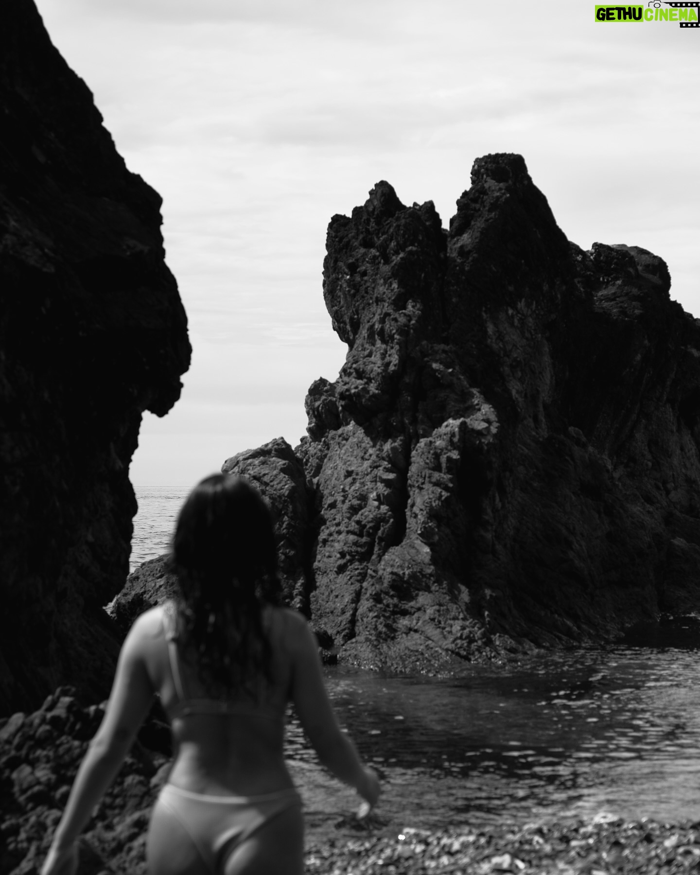 Nadine Lustre - 571.1K Likes - If it feels like a dream, then it is one.