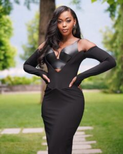 Actress Nafessa Williams HD Photos and Wallpapers July 2024